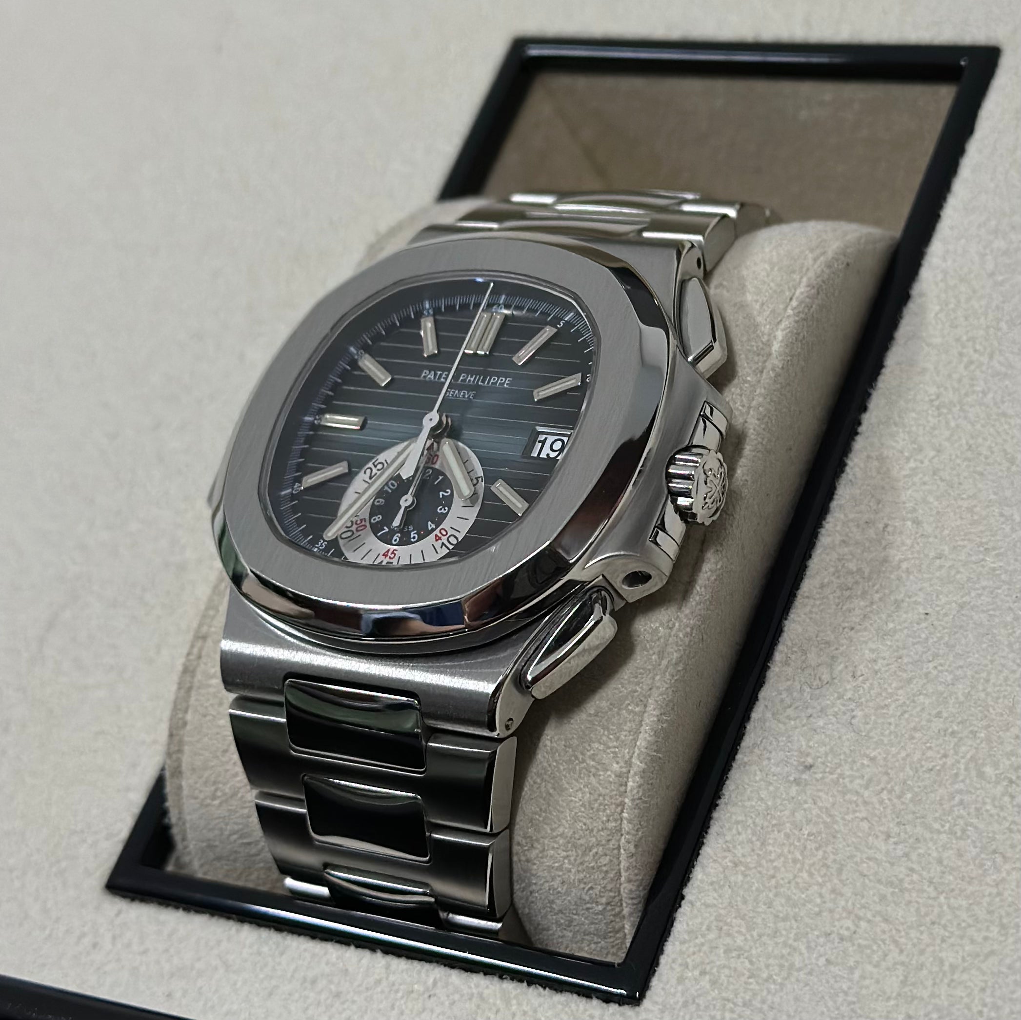 Patek Philippe Nautilus REF. 5980/1A-001