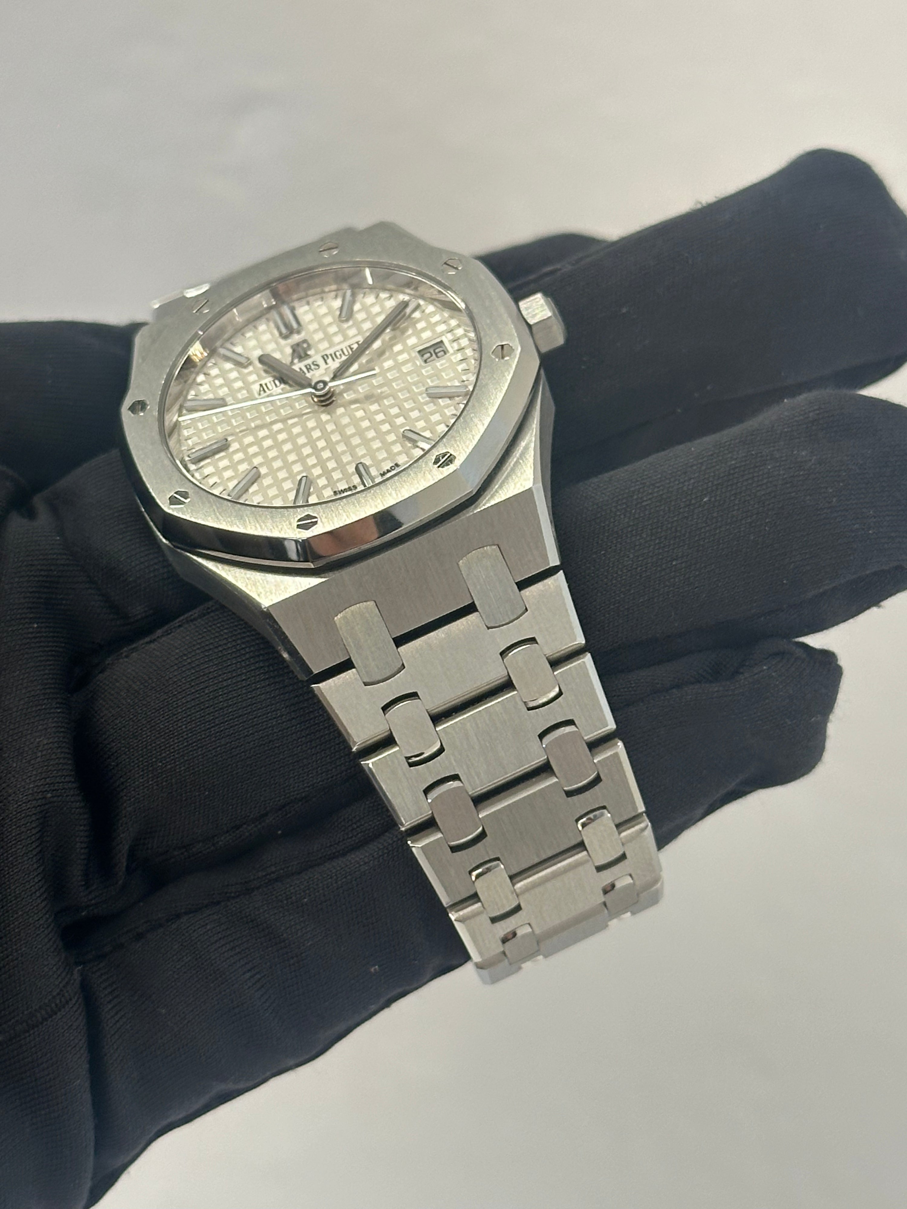 Audemars Piguet Royal Oak Selfwinding Ref. 77350ST