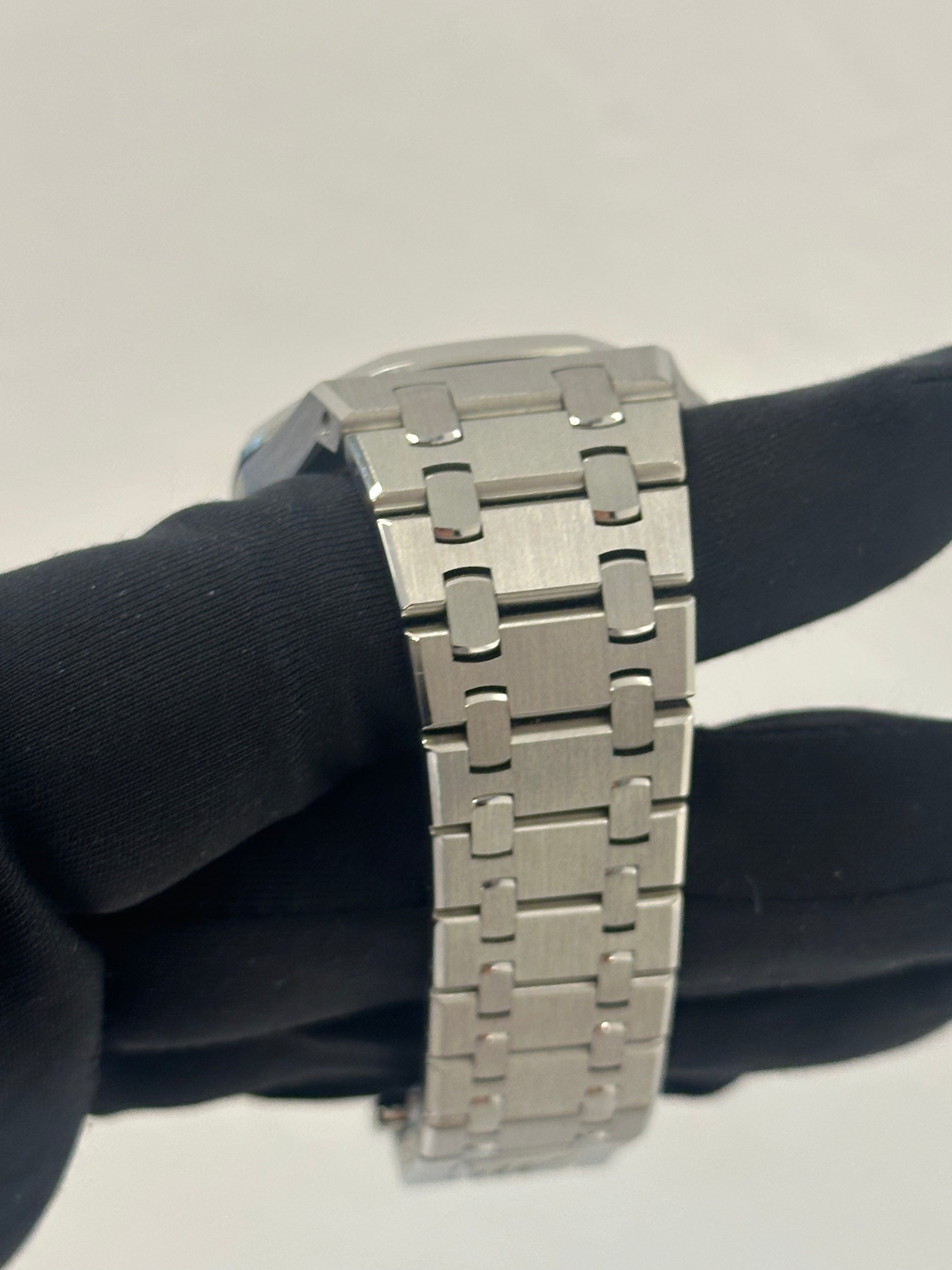 Audemars Piguet Royal Oak Selfwinding Ref. 77350ST