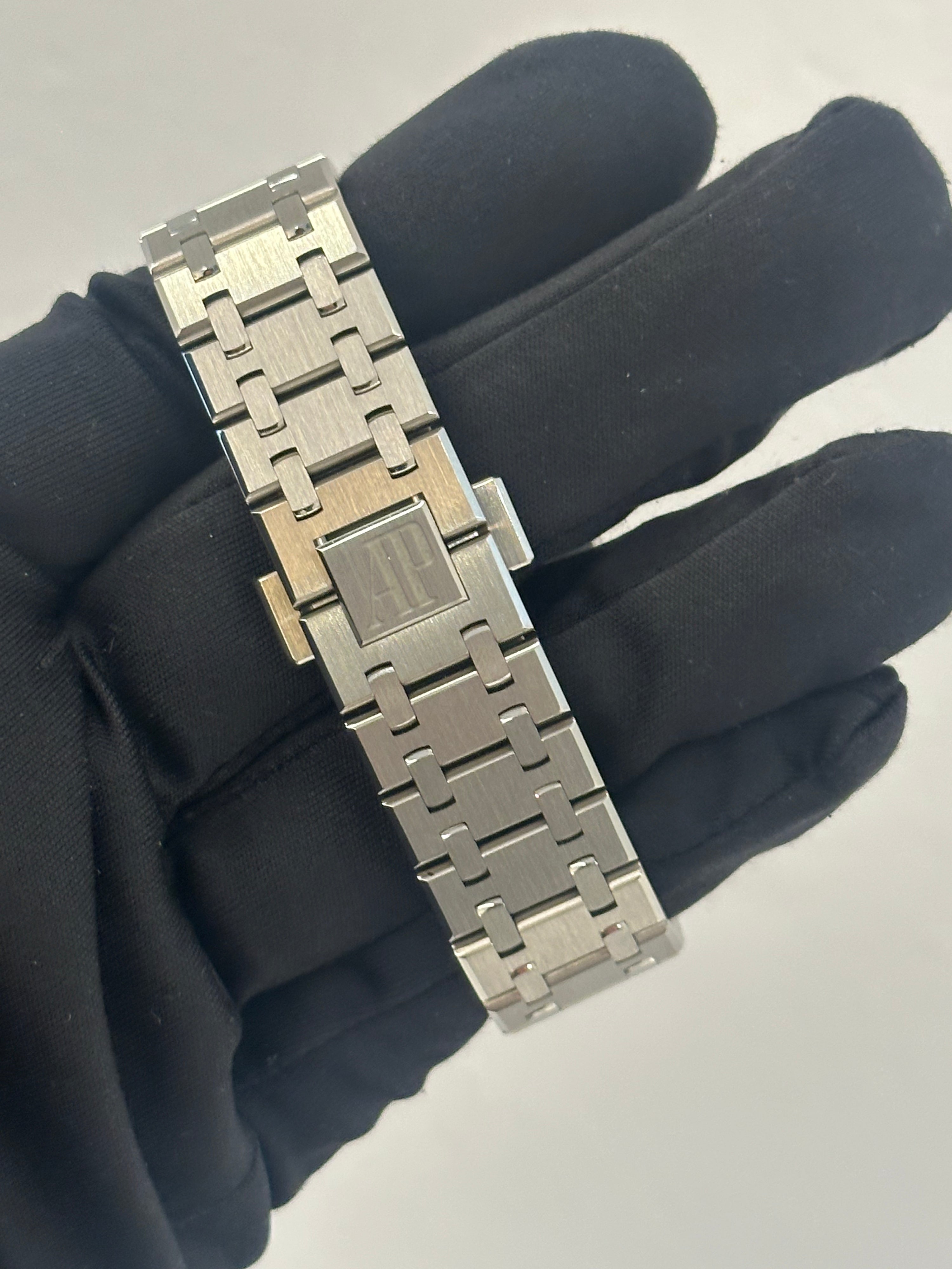 Audemars Piguet Royal Oak Selfwinding Ref. 77350ST