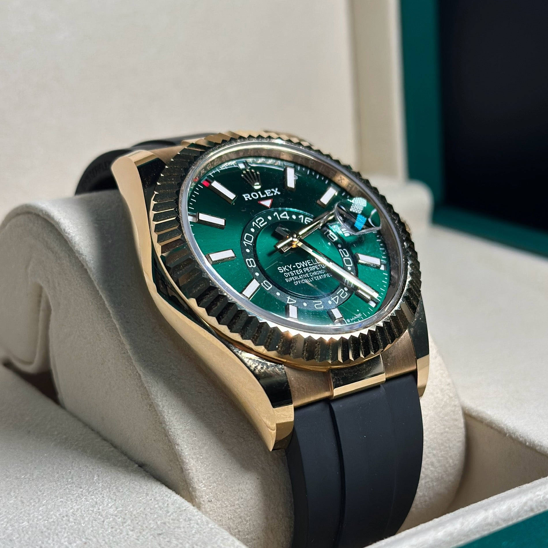 Rolex Sky-Dweller REF. 336238