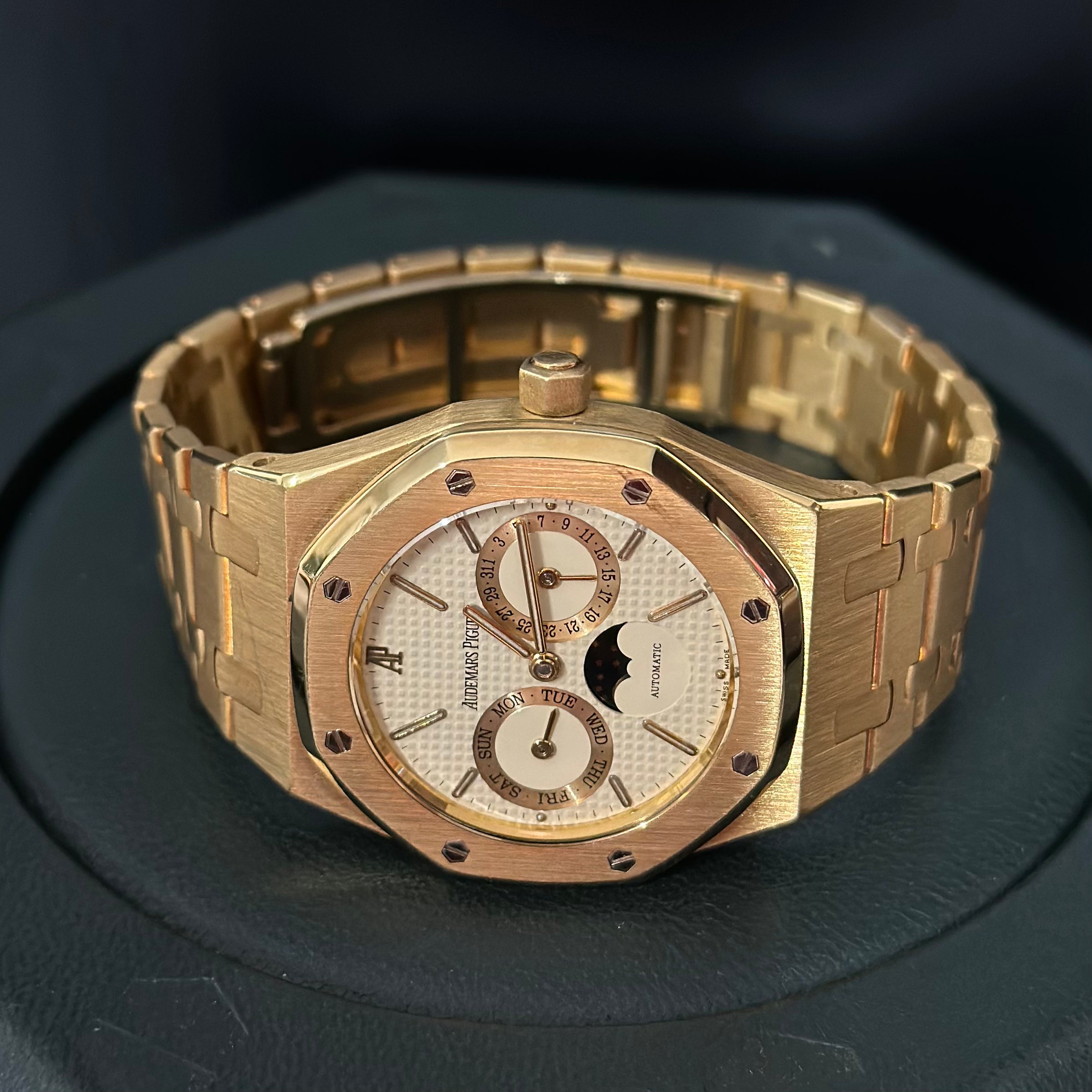 Audemars Piguet Royal Oak Day-Date REF. 25594BA