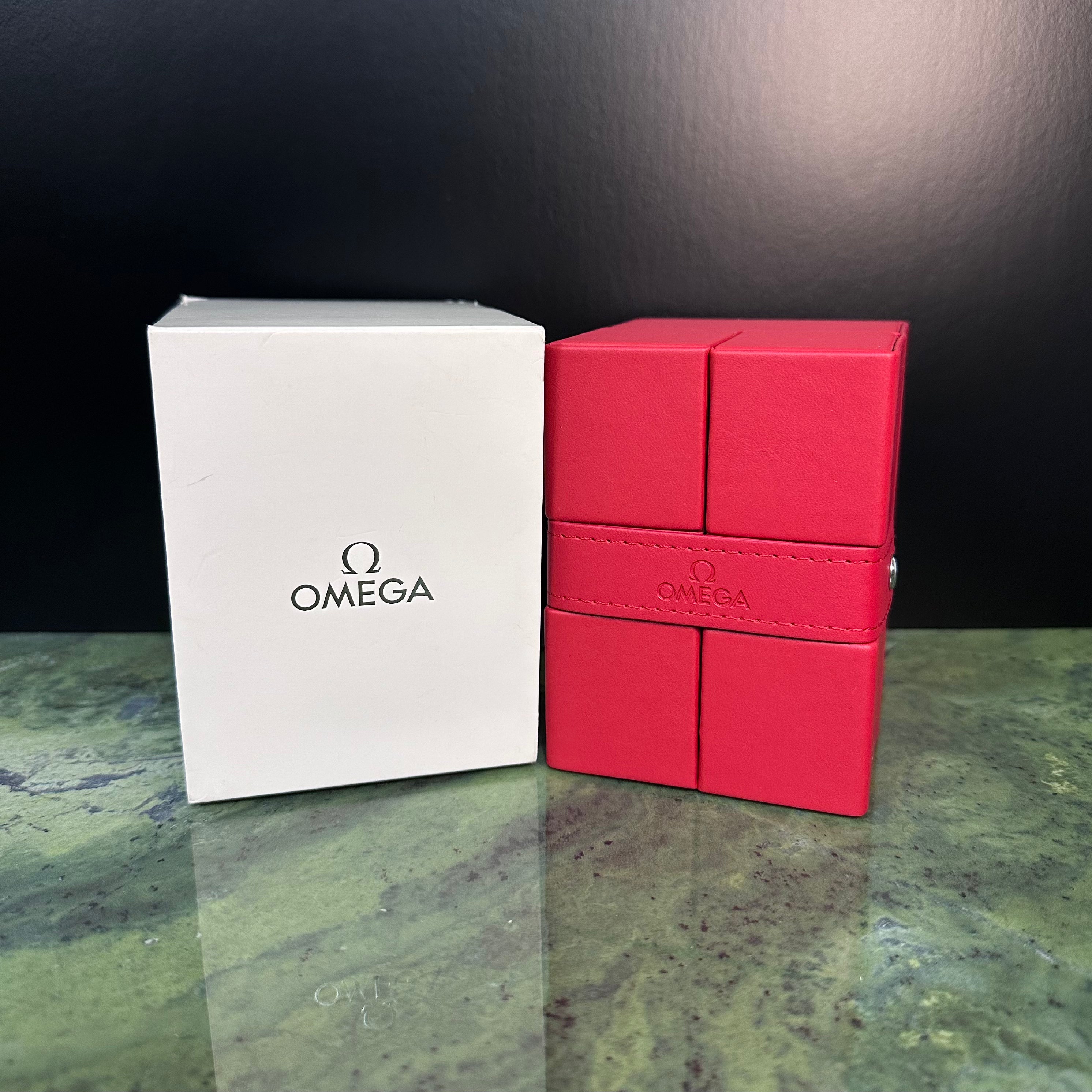 Omega Speedmaster Professional Moonwatch White REF. 310.30.42.50.04.001