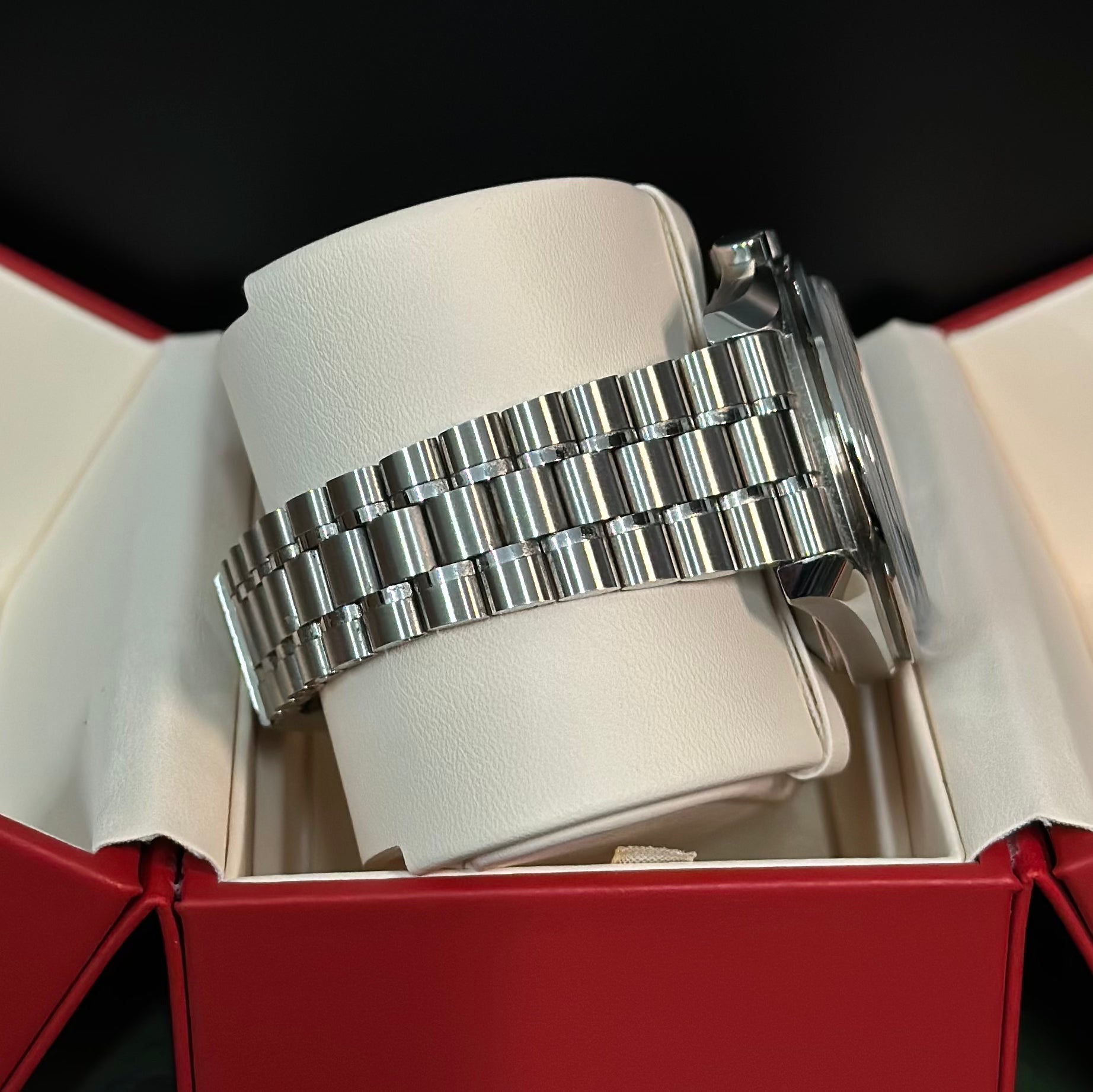 Omega Speedmaster Professional Moonwatch White REF. 310.30.42.50.04.001