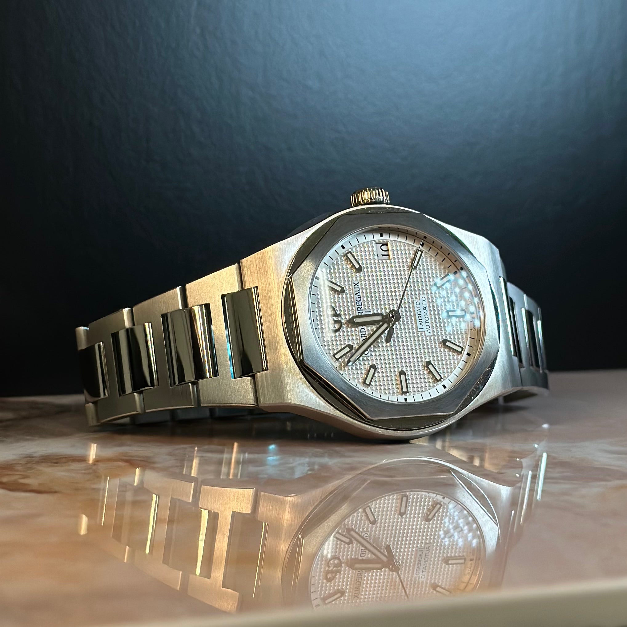 Girard Perregaux Laureato REF. 81010-11-131-11A