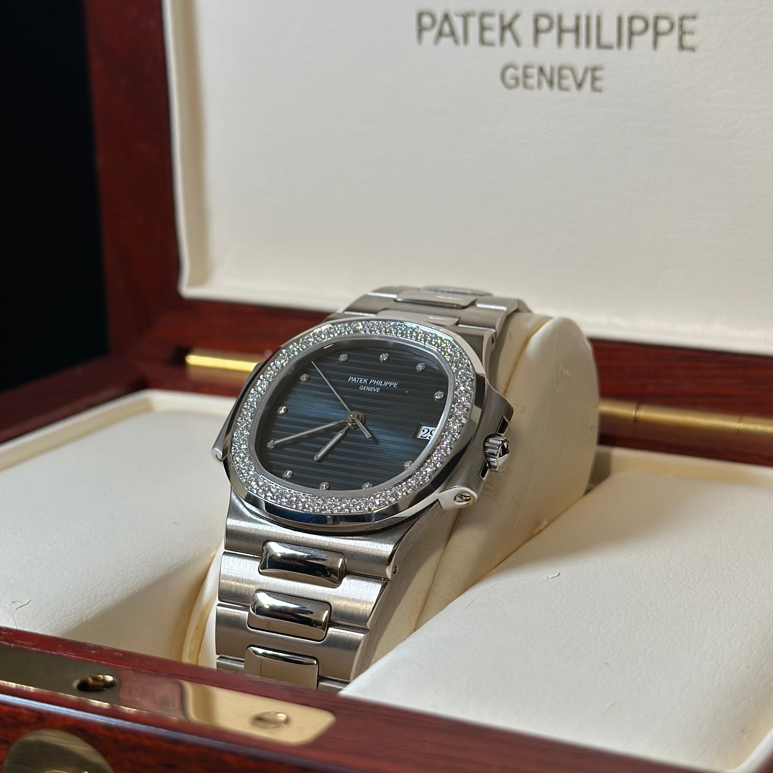 Patek Philippe Nautilus REF. 3800/003