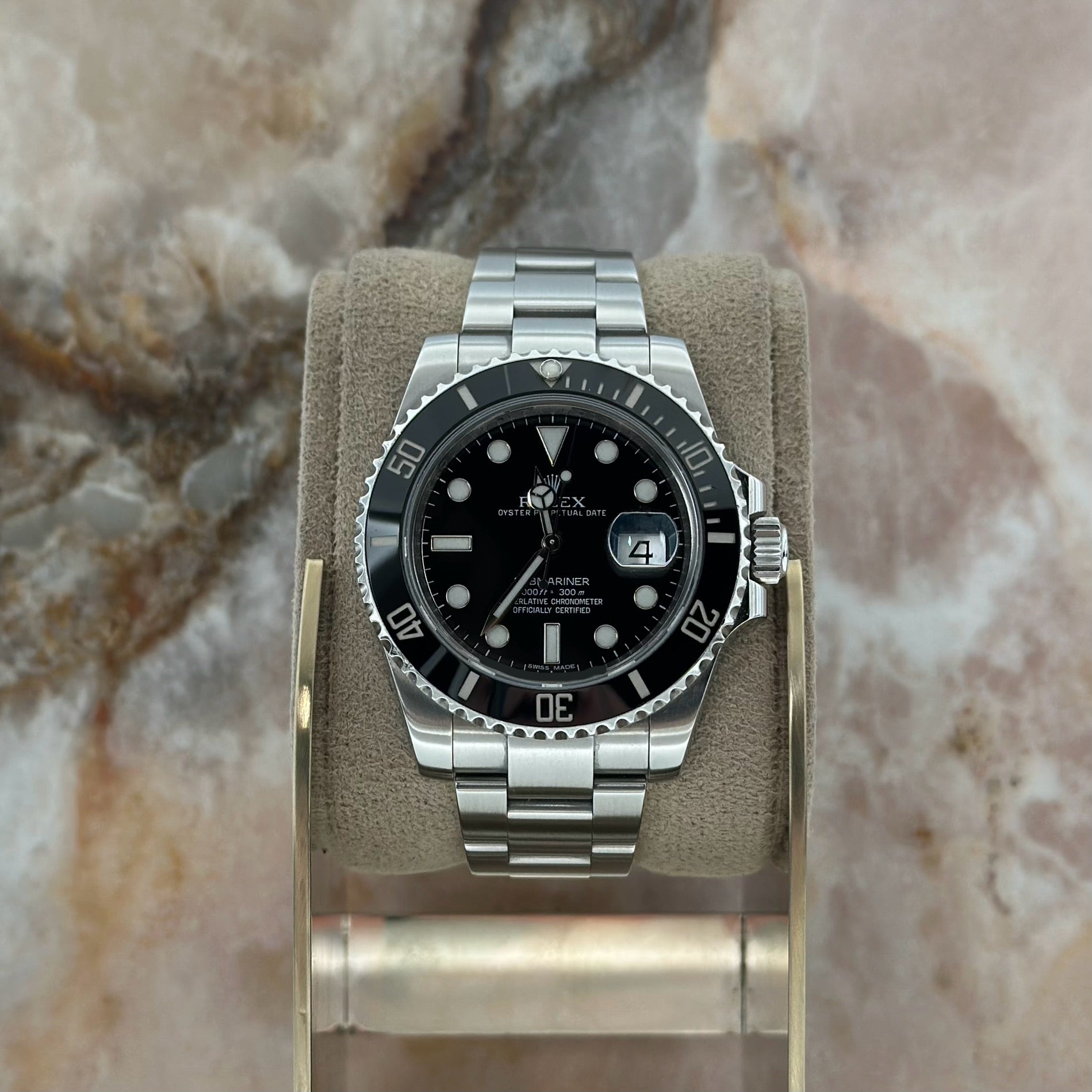 Submariner Date REF. 116610LN
