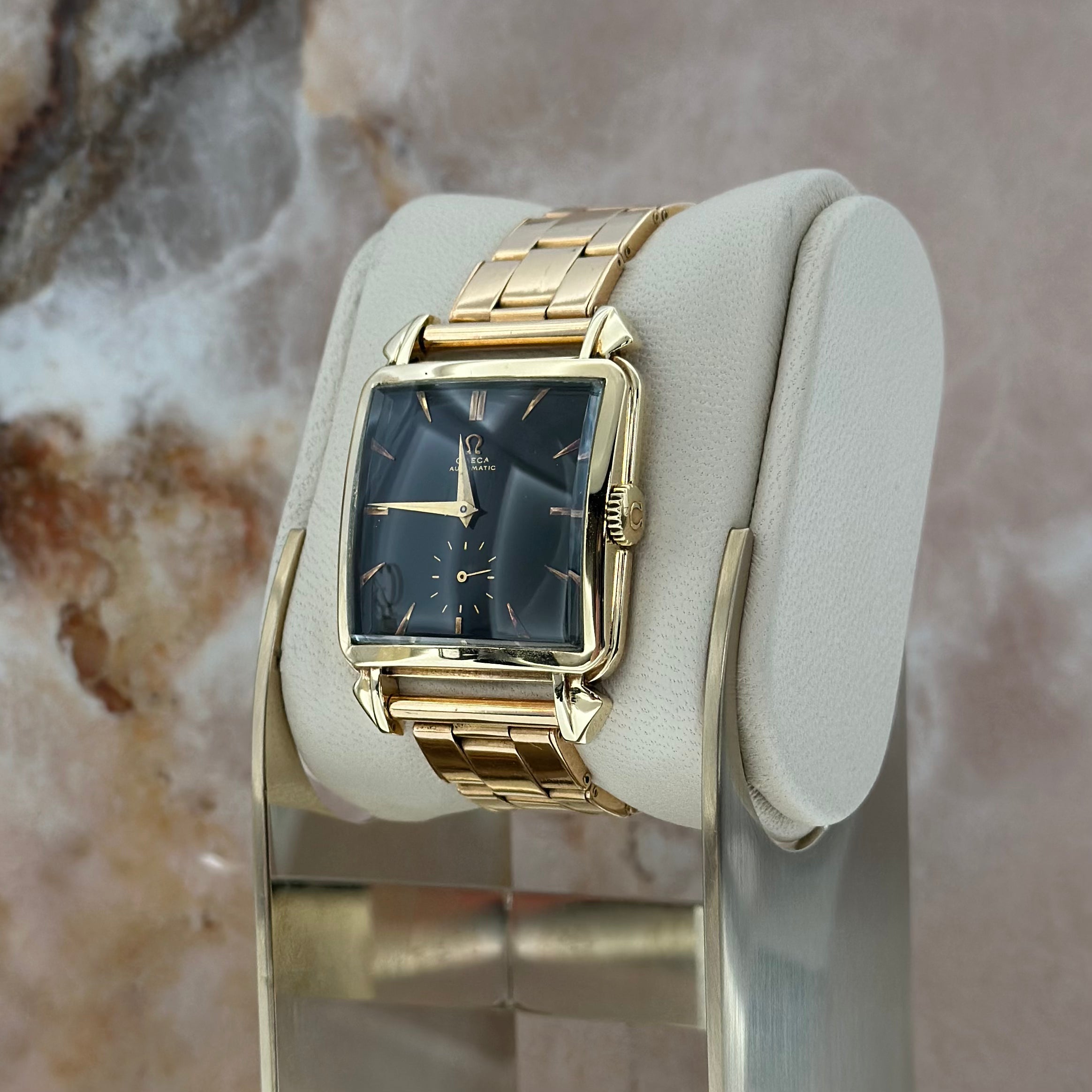 Omega Classic Vintage REF. 3903