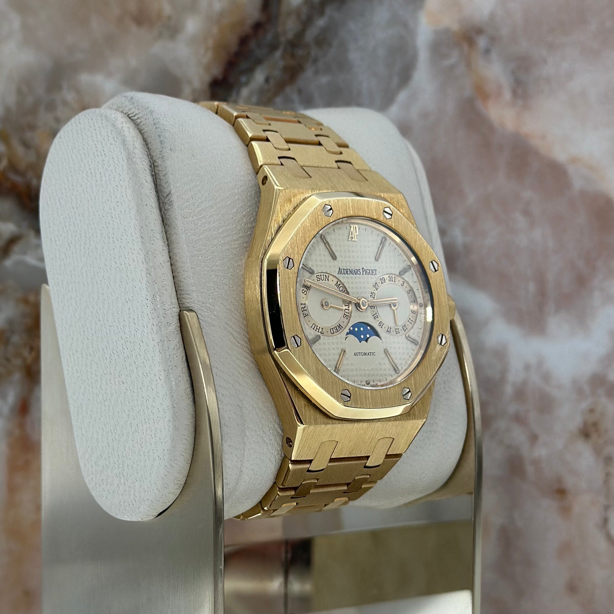 Audemars Piguet Royal Oak Day-Date REF. 25594BA