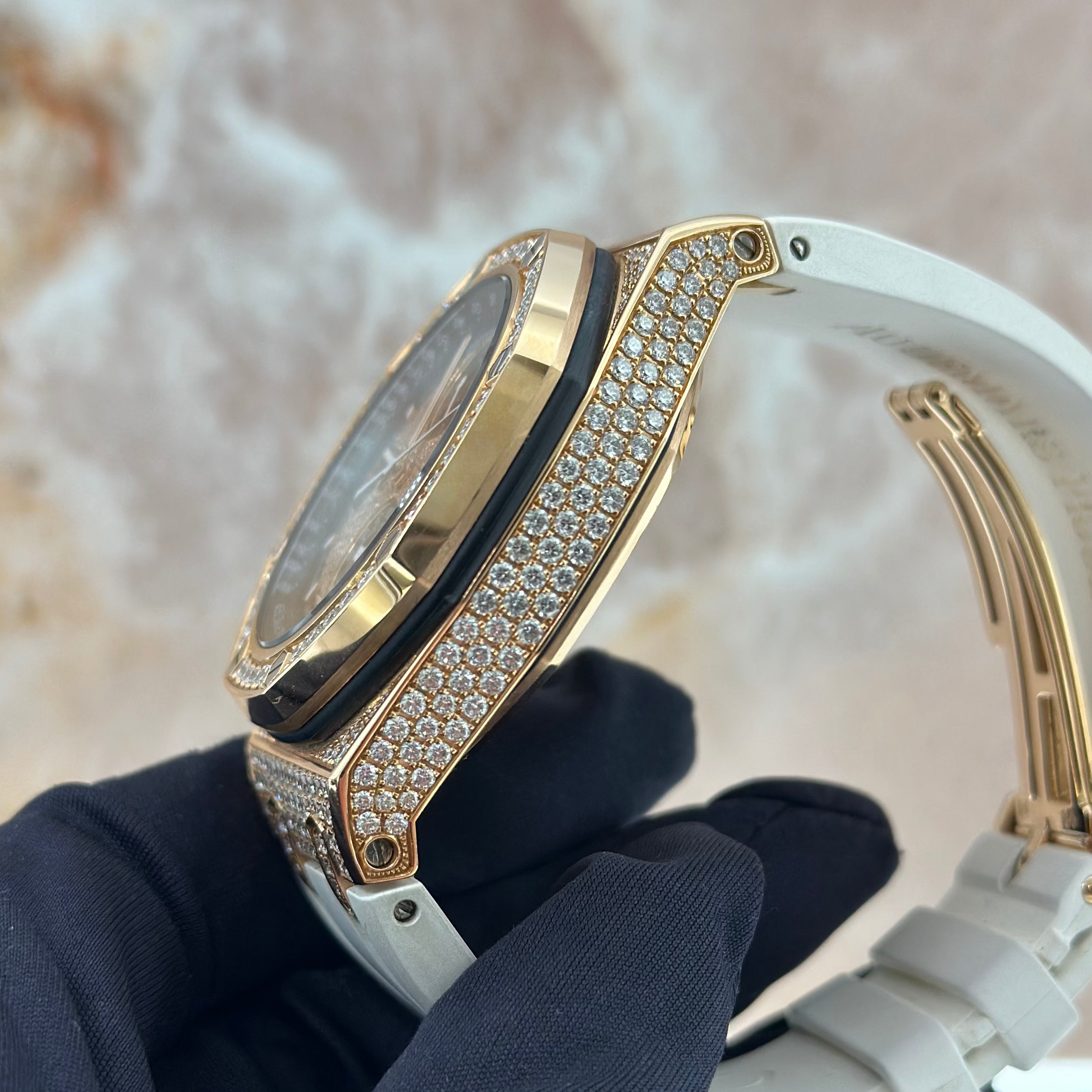 Royal Oak Offshore Factory Diamond Set REF. 26067OR.ZZ.D002CR.01