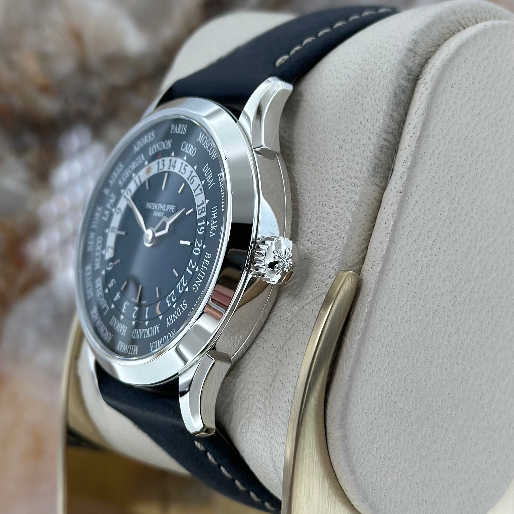 Patek Philippe World Time REF. 5230P-001