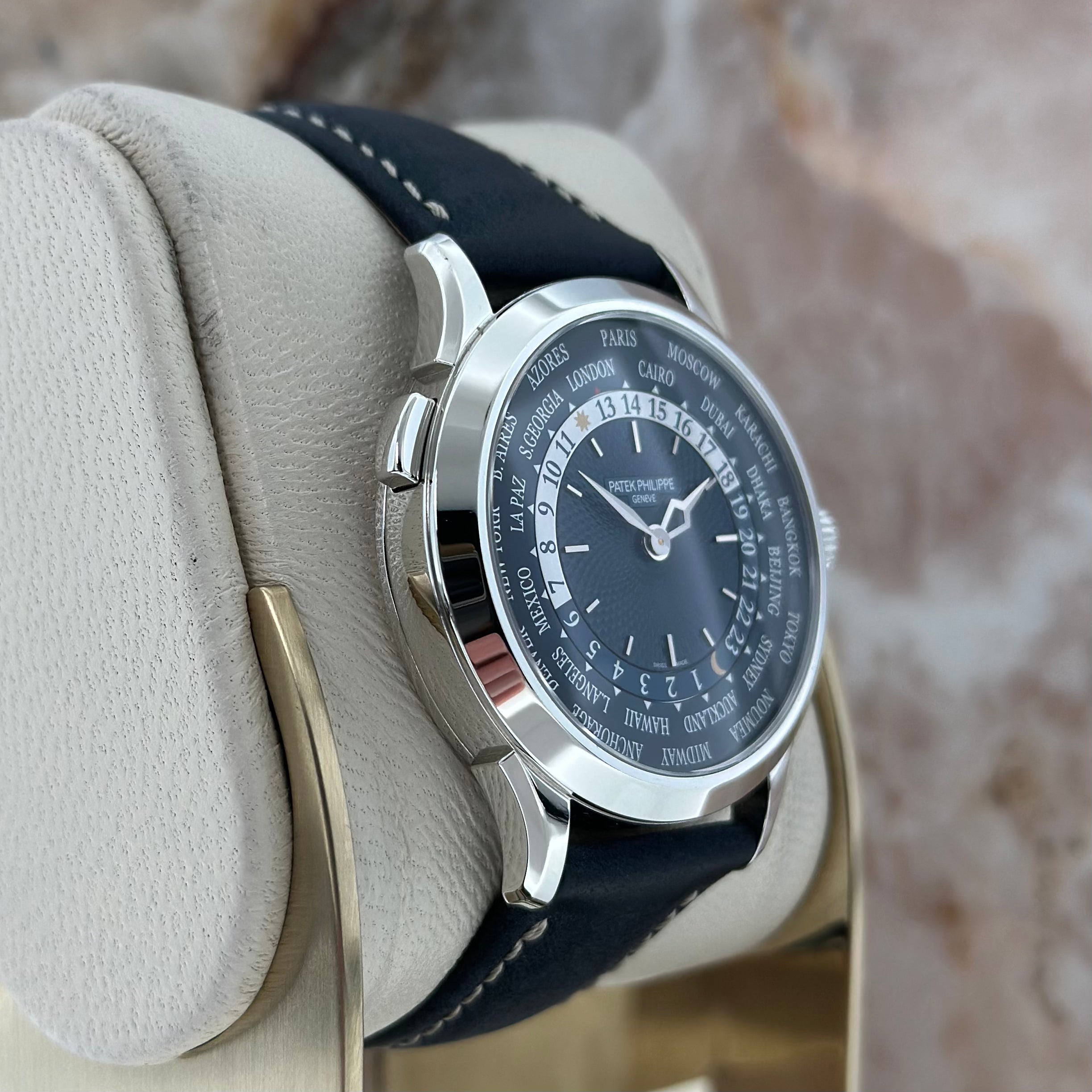 Patek Philippe World Time REF. 5230P-001