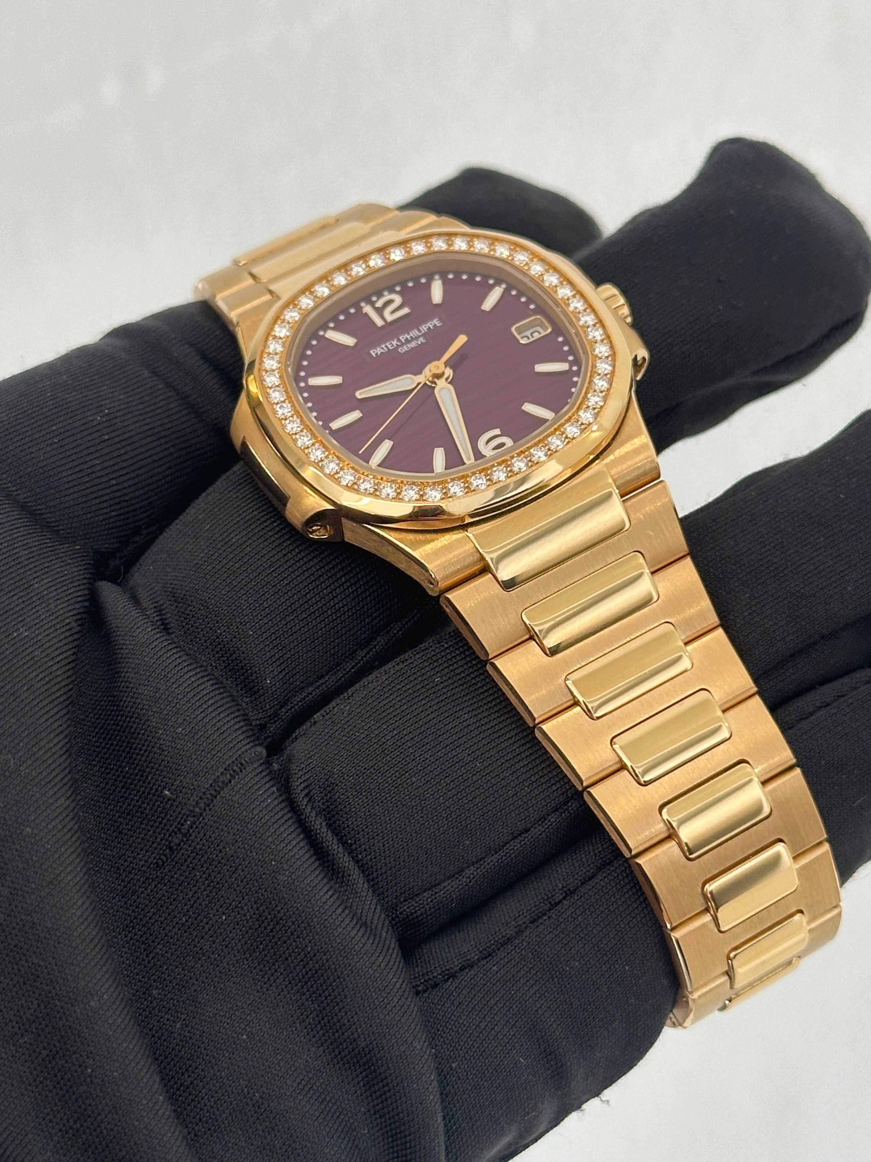 Nautilus REF. 7010 FULL SET
