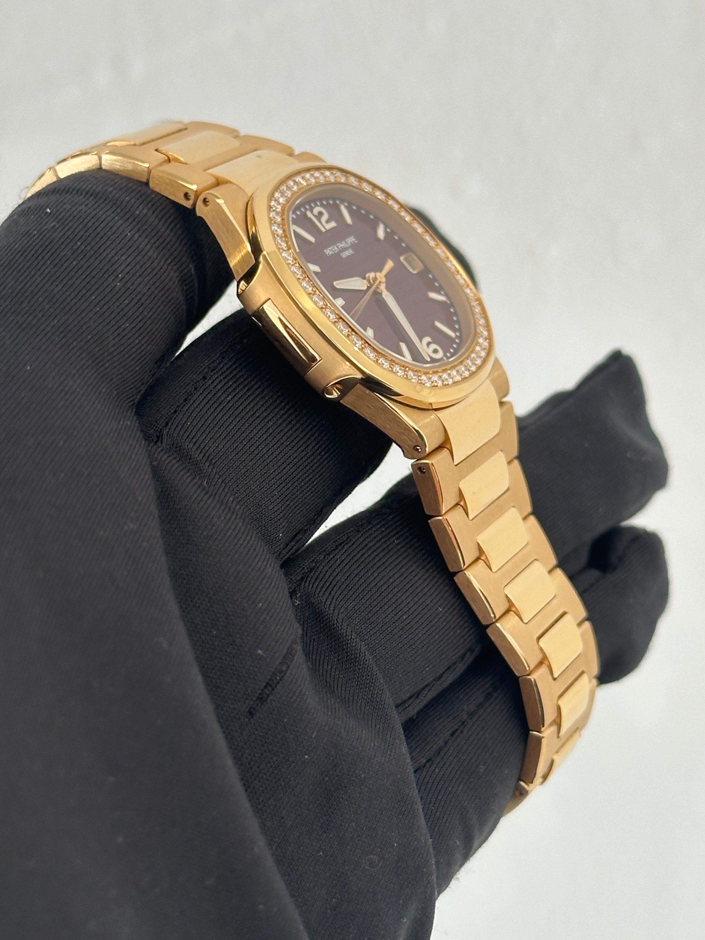 Nautilus REF. 7010 FULL SET