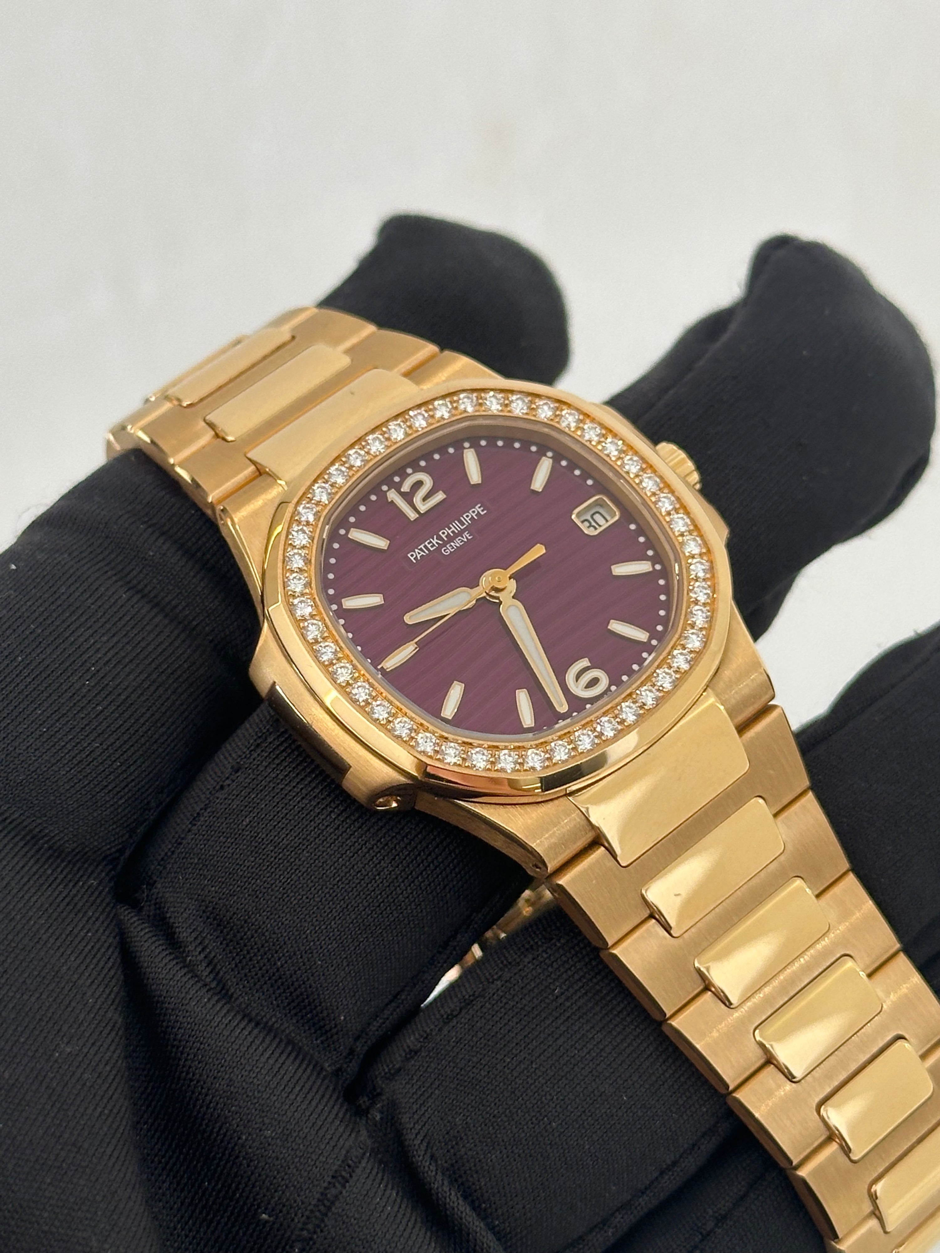 Nautilus REF. 7010 FULL SET