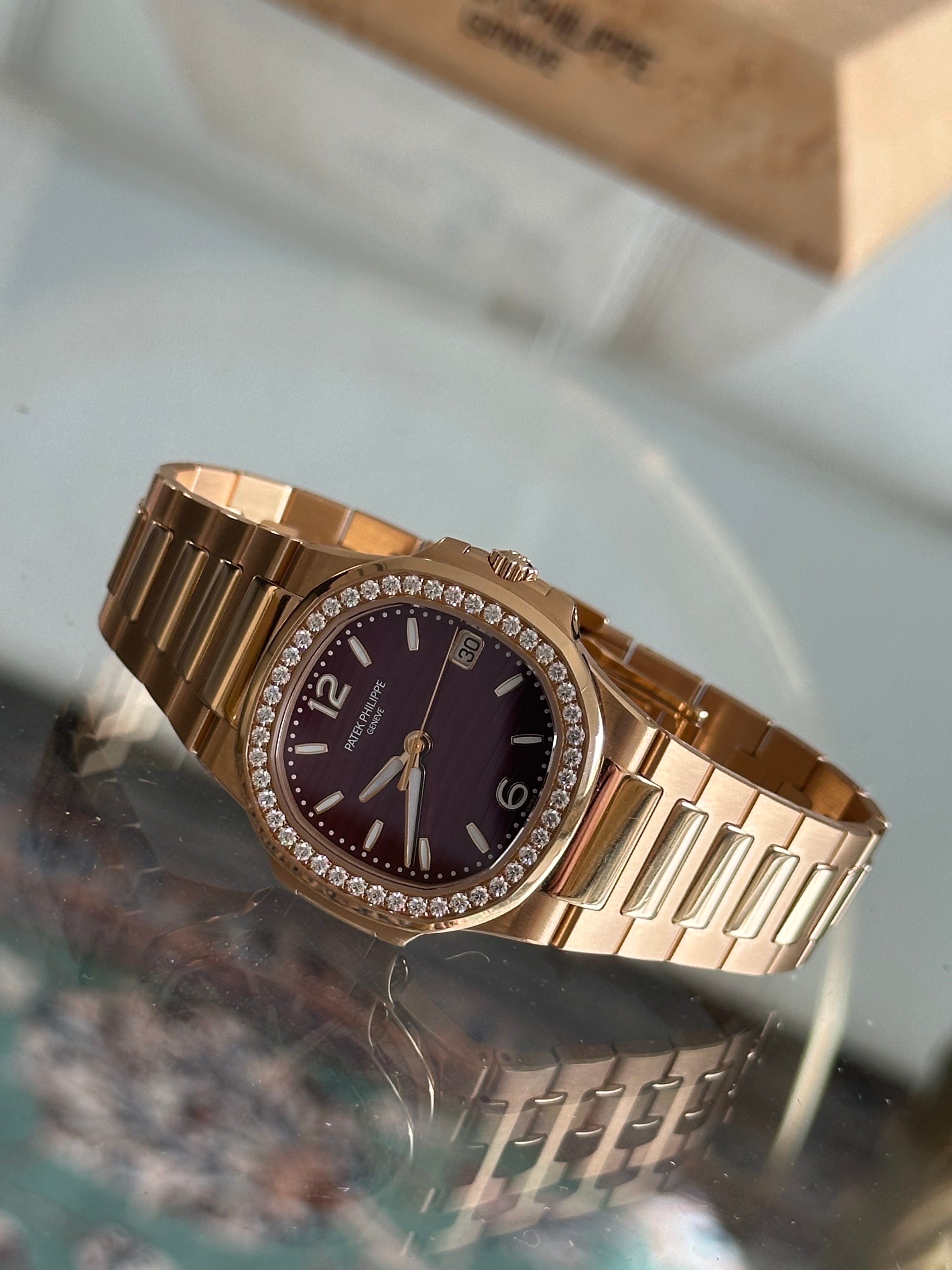 Nautilus REF. 7010 FULL SET