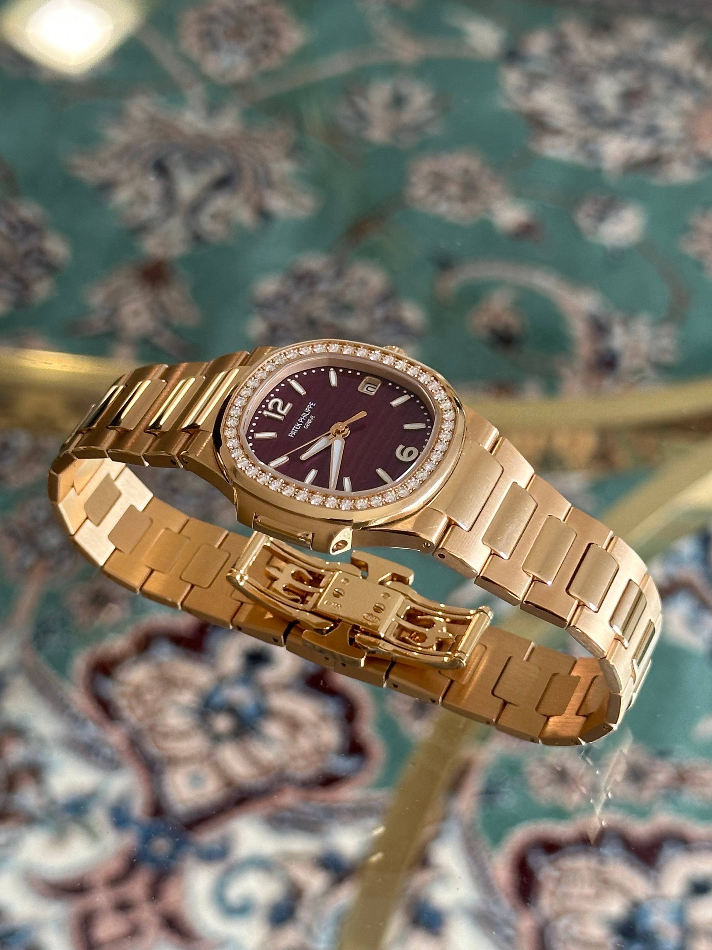 Nautilus REF. 7010 FULL SET