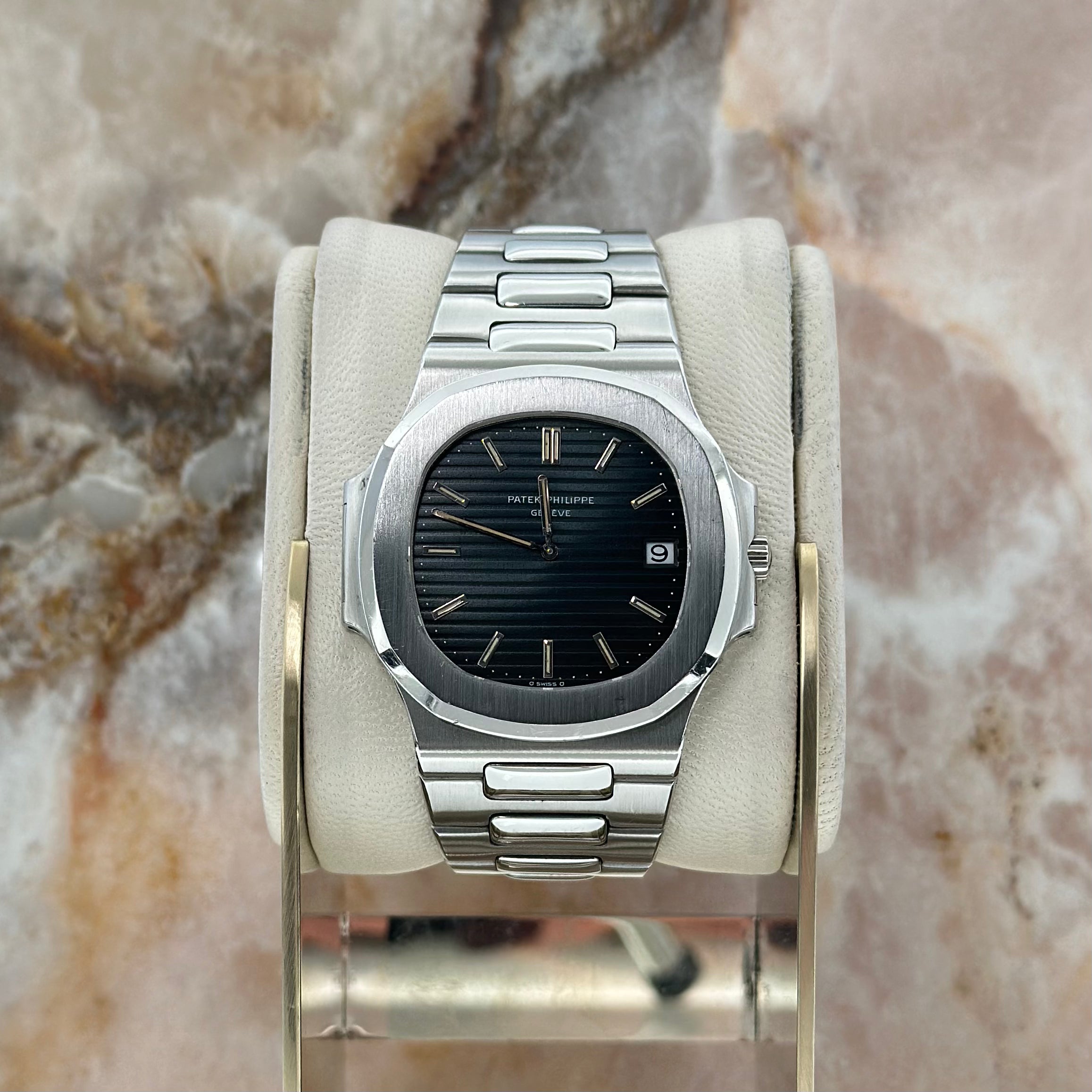 Patek Philippe Nautilus Jumbo Ref.3700/1 EXTRACT S. 5409XX