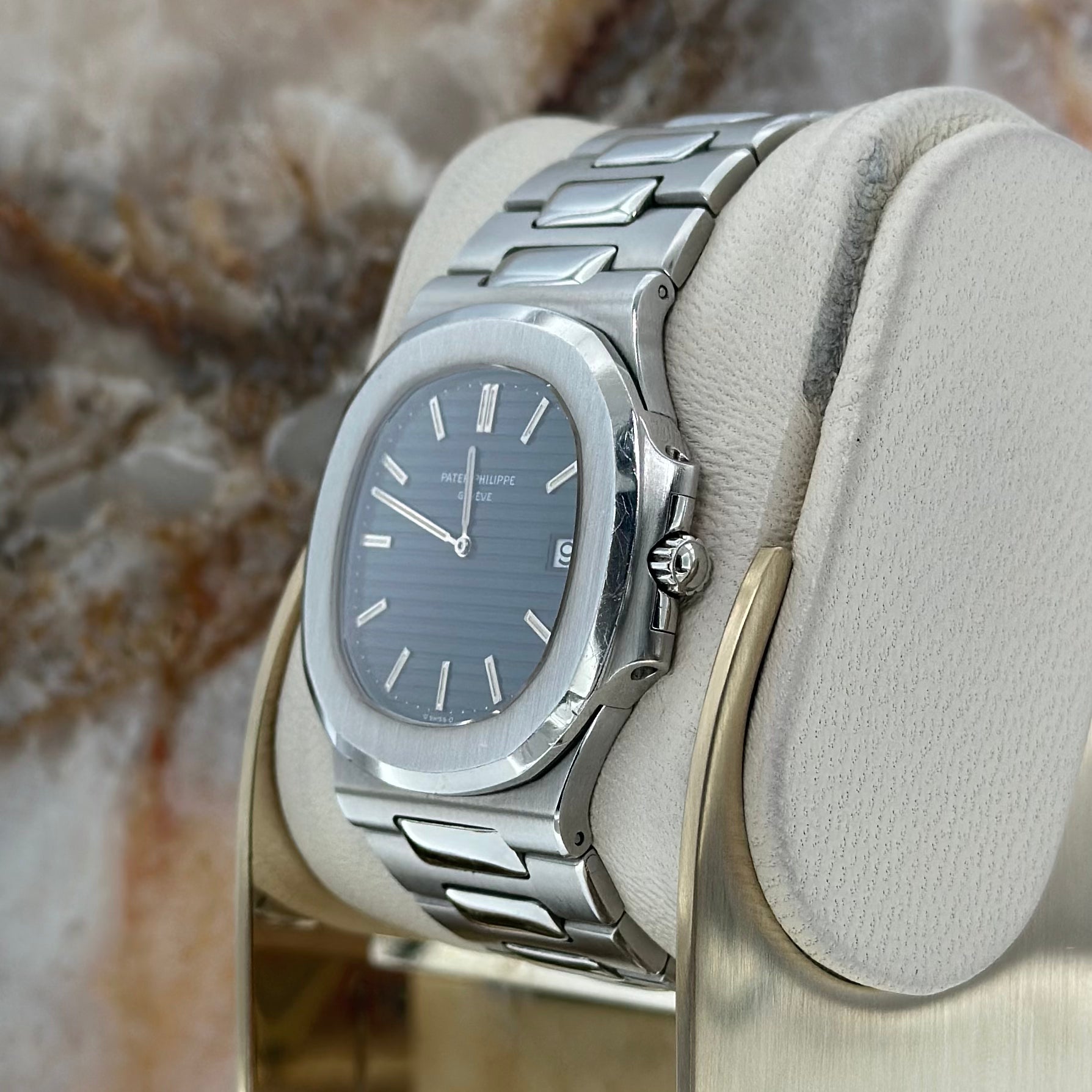 Patek Philippe Nautilus Jumbo Ref.3700/1 EXTRACT S. 5409XX
