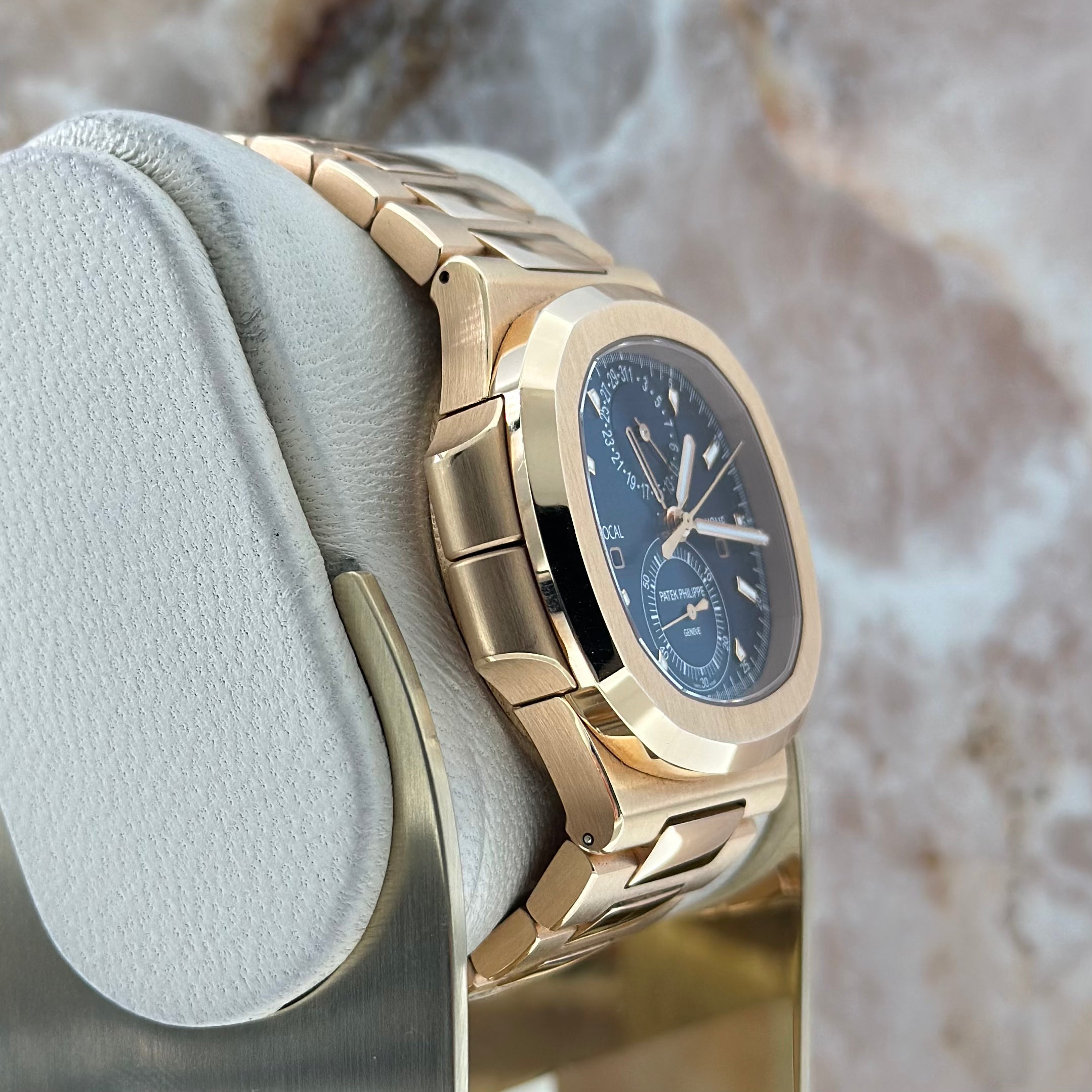 Nautilus Travel Time REF. 5990/1R-001