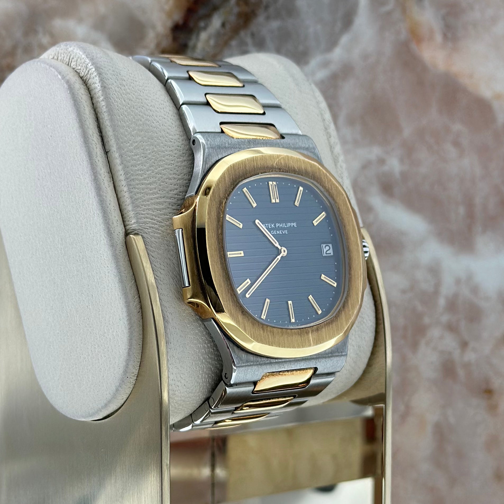 Nautilus REF. 3700/AJ001