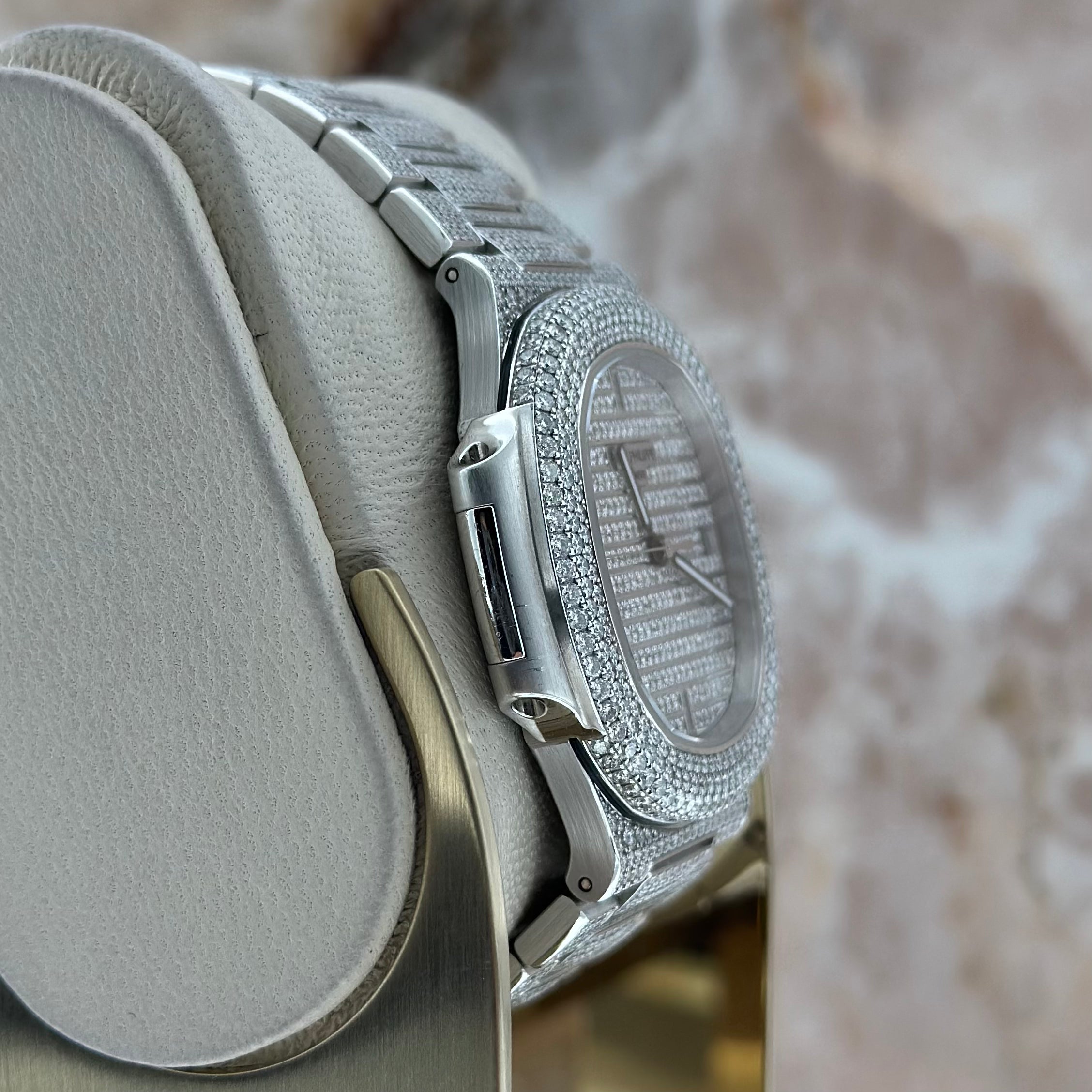 Nautilus REF. 5719/1G-001