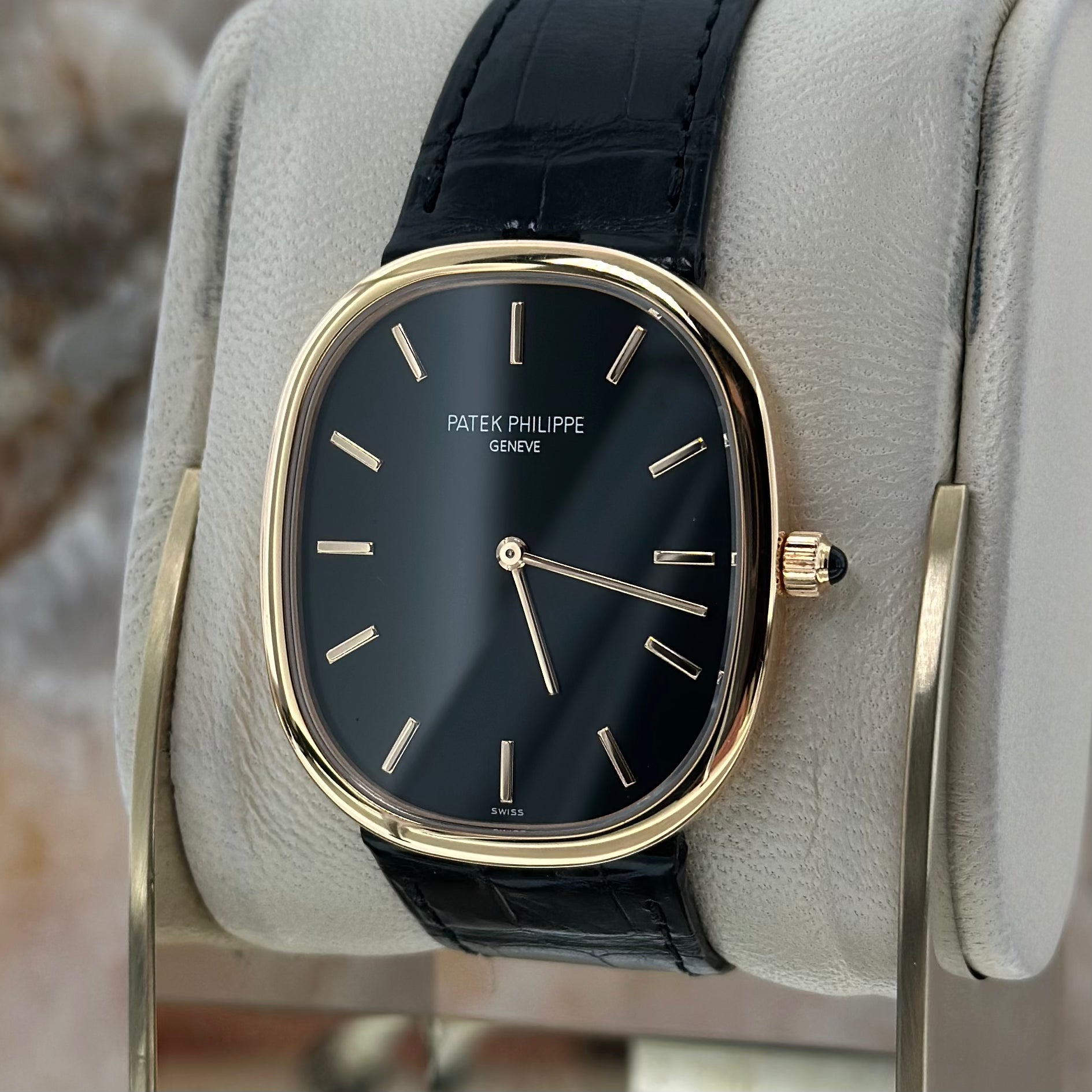 Patek Philippe Golden Ellipse REF. 5738R-001
