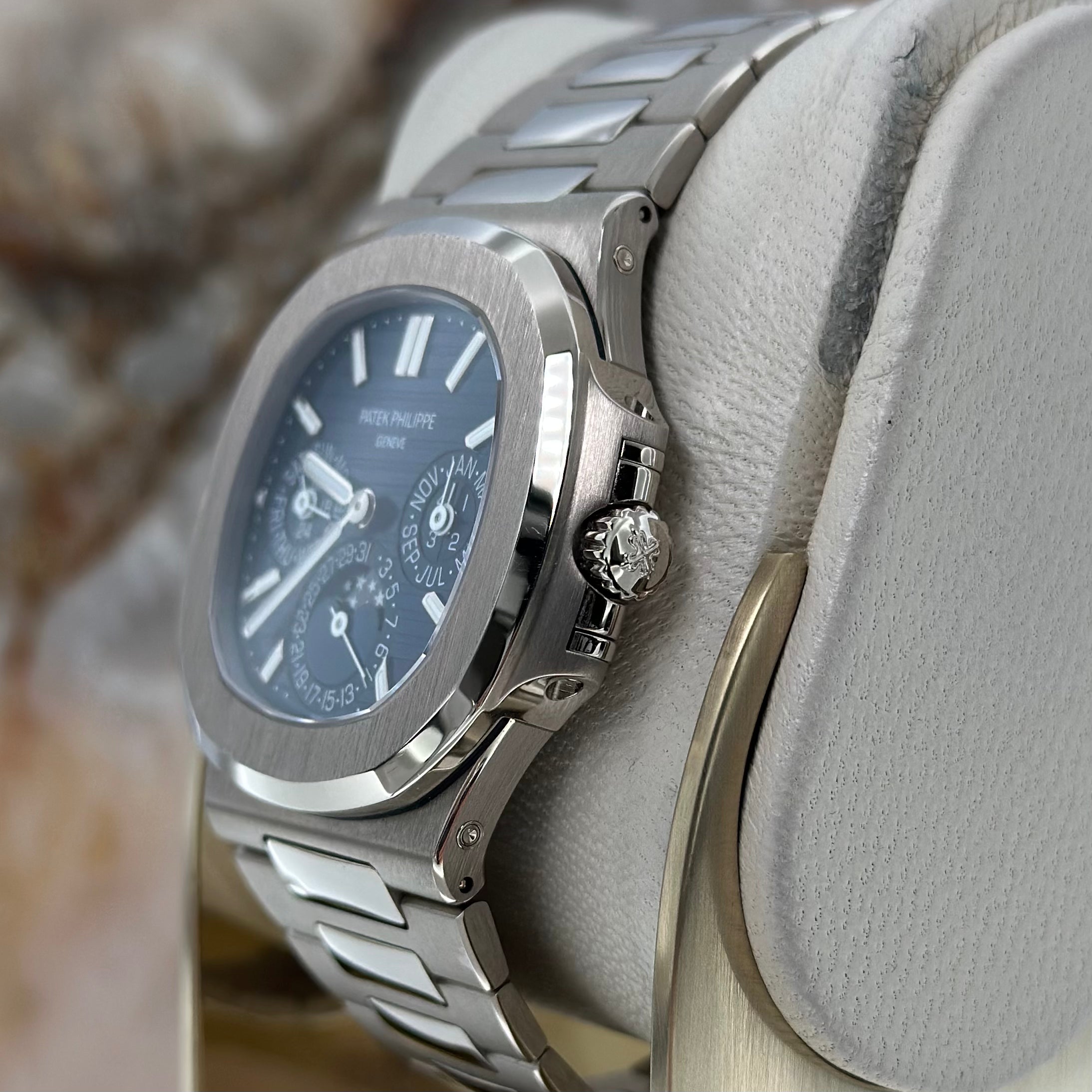 Nautilus REF. 5740/1G-001 NUOVO