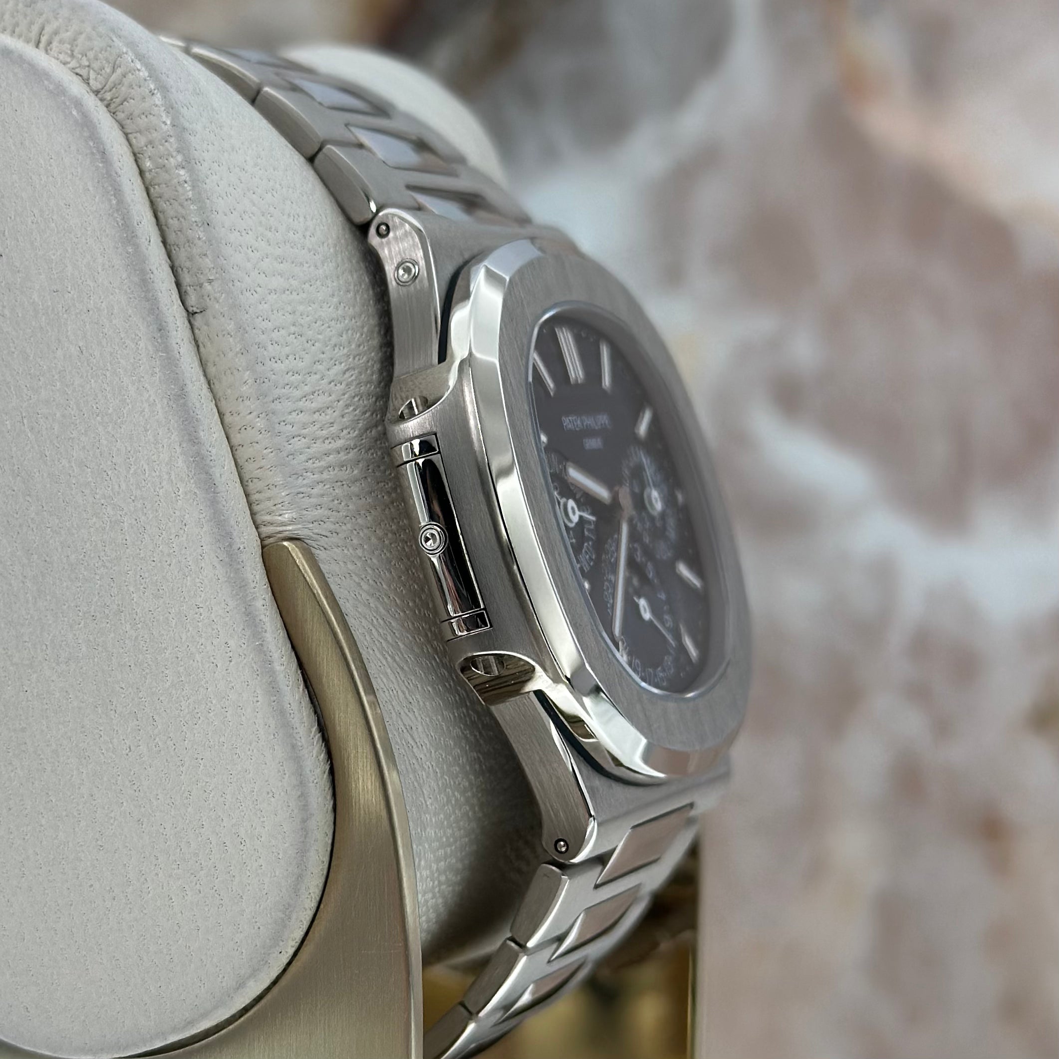 Nautilus REF. 5740/1G-001 NUOVO