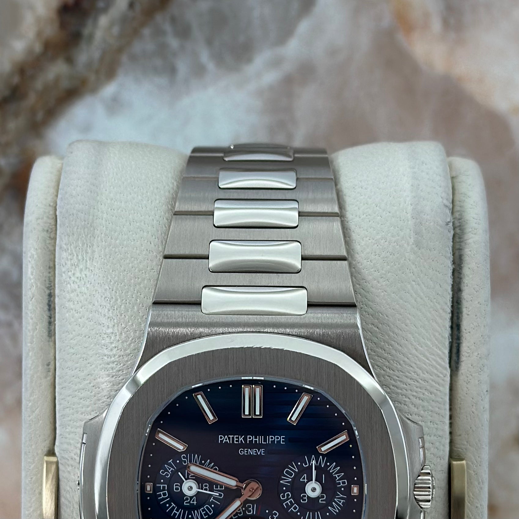 Nautilus REF. 5740/1G-001 NUOVO