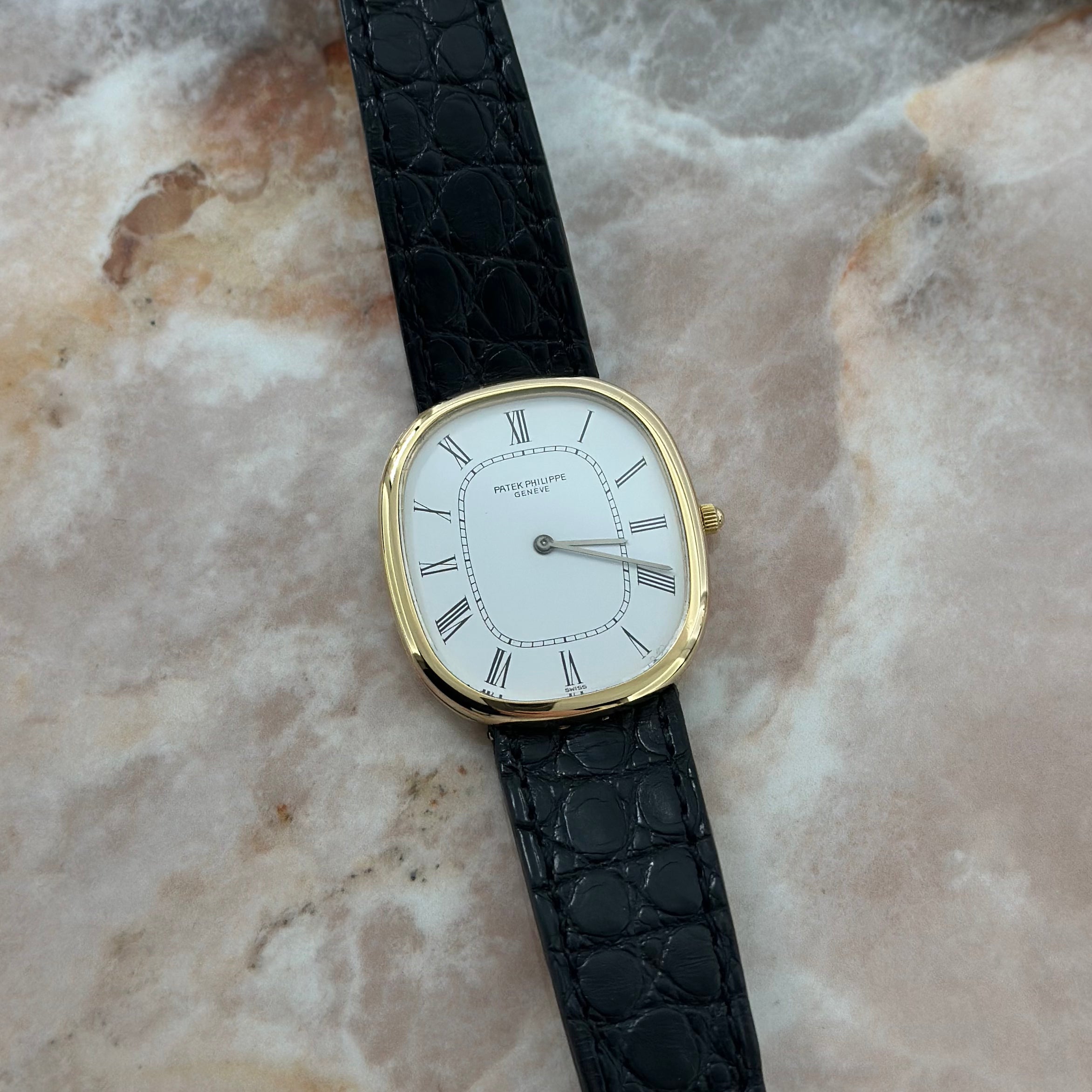 Golden Ellipse REF. 3738