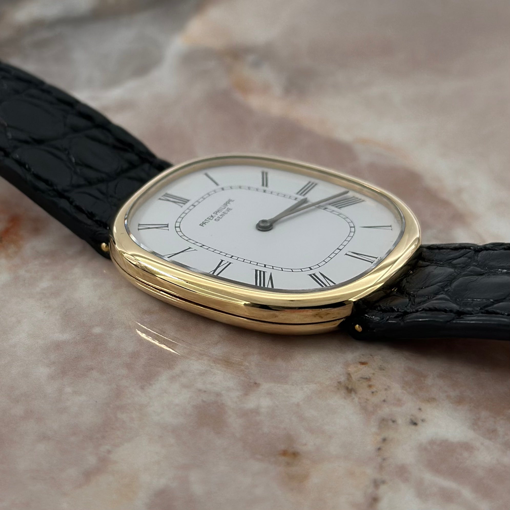 Golden Ellipse REF. 3738