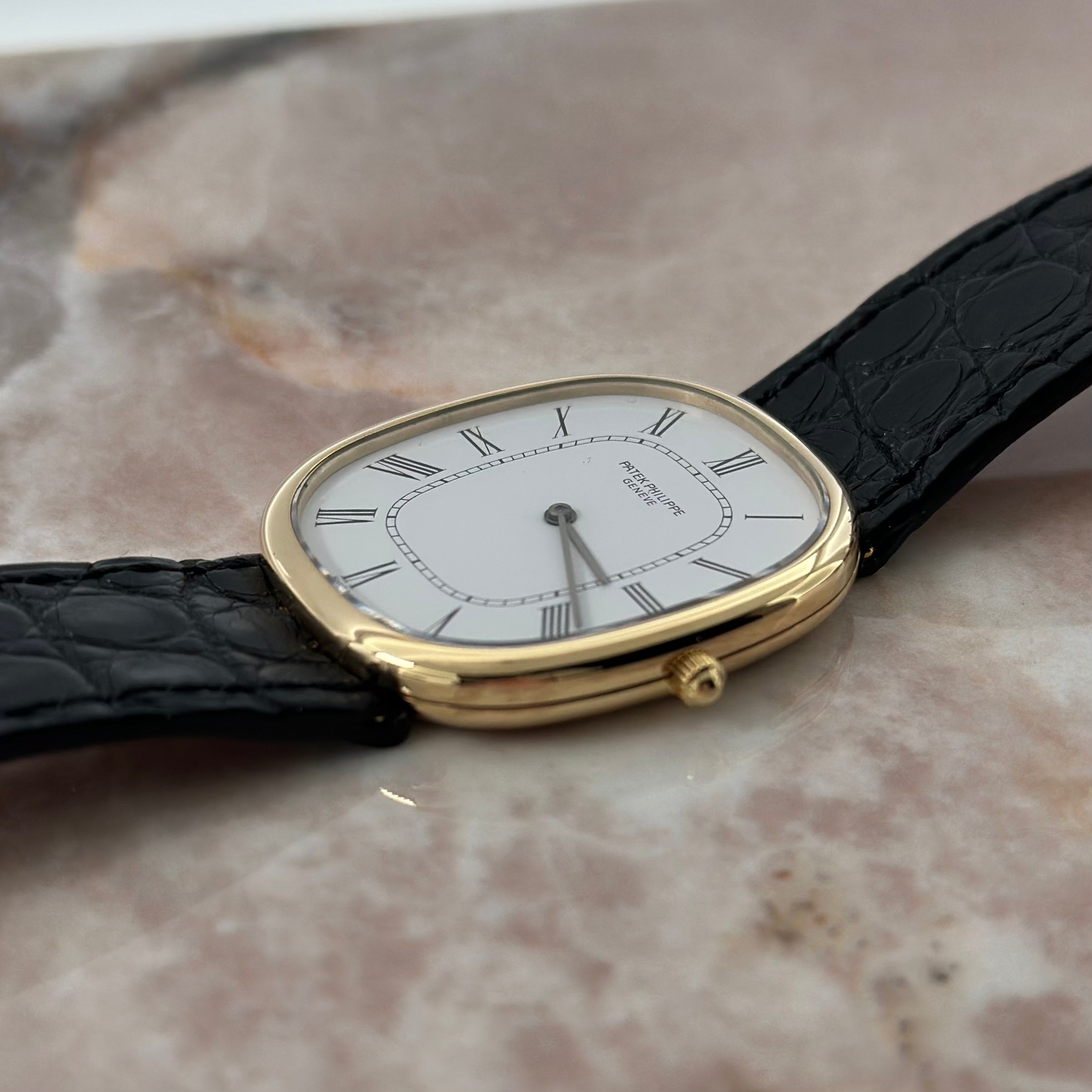 Golden Ellipse REF. 3738