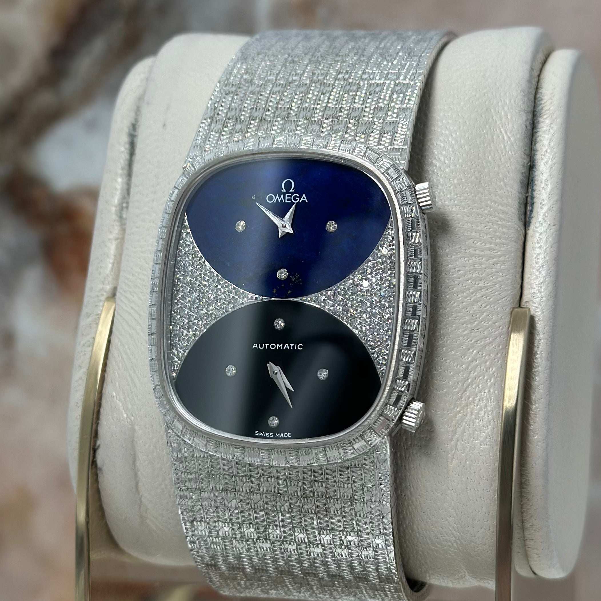 Omega Classic Vintage Day&night